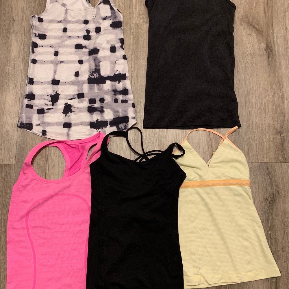 (5 item bundle!) Lululemon work out tanks (4)